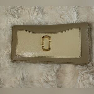 Marc Jacobs Saffiano Leather Long Wallet โ Beige/Taupe Two-Tone